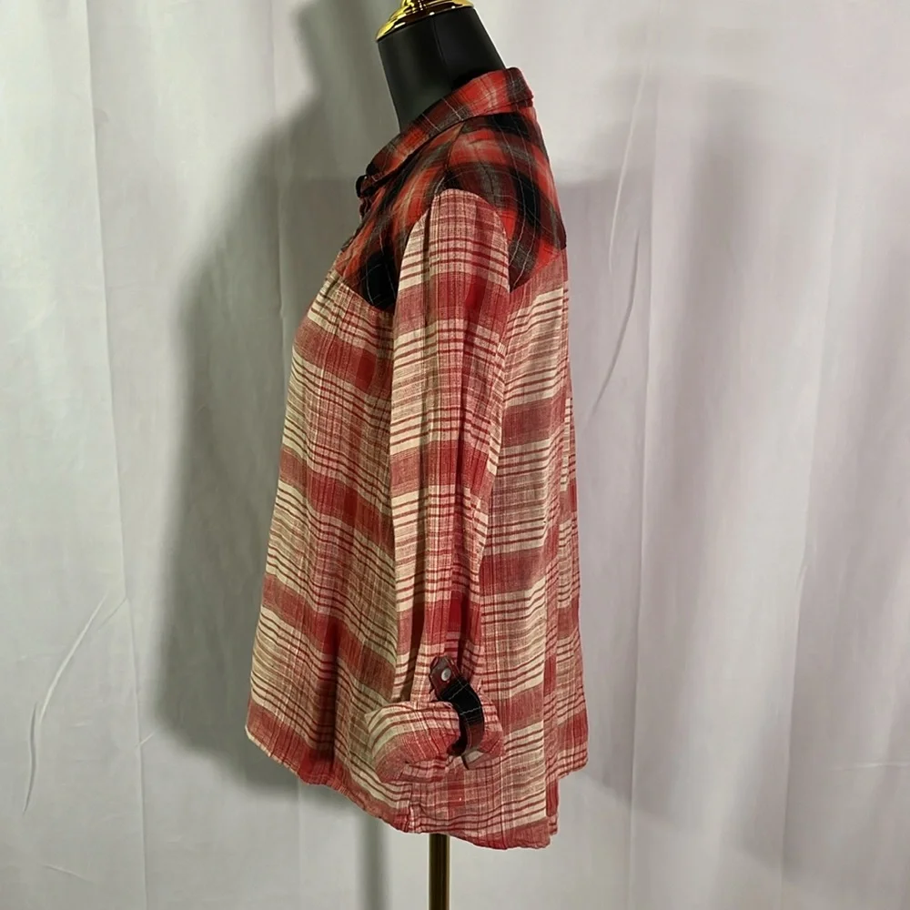 C&C California Chrysanthemum Red Mixed Plaid High Low Button Down Shirt - Picture 3 of 16